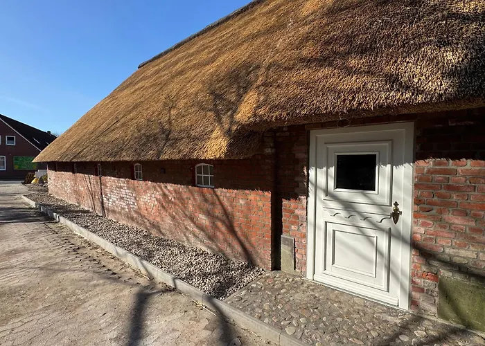 Oolt Huus No 2 I Exklusives Wohnen Im Denkmalgeschuetzten Reetdachhaus * Sievern