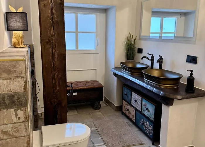 Oolt Huus No 2 I Exklusives Wohnen Im Denkmalgeschuetzten Reetdachhaus Appartement